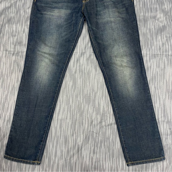 Guess Medium Rise Tapared Slim Haisted Fit Jean Size 34
Excellent Condition - Picture 4 of 14